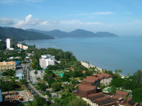 Отель Susies Seaview Resort Suites at Sri Sayang Batu Ferringhi  Айер Итам